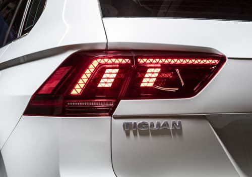 Volkswagen The new Tiguan - tail light clusters